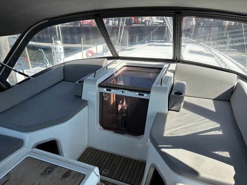 Slide: The Image of Jeanneau 51 2018 - 6520242