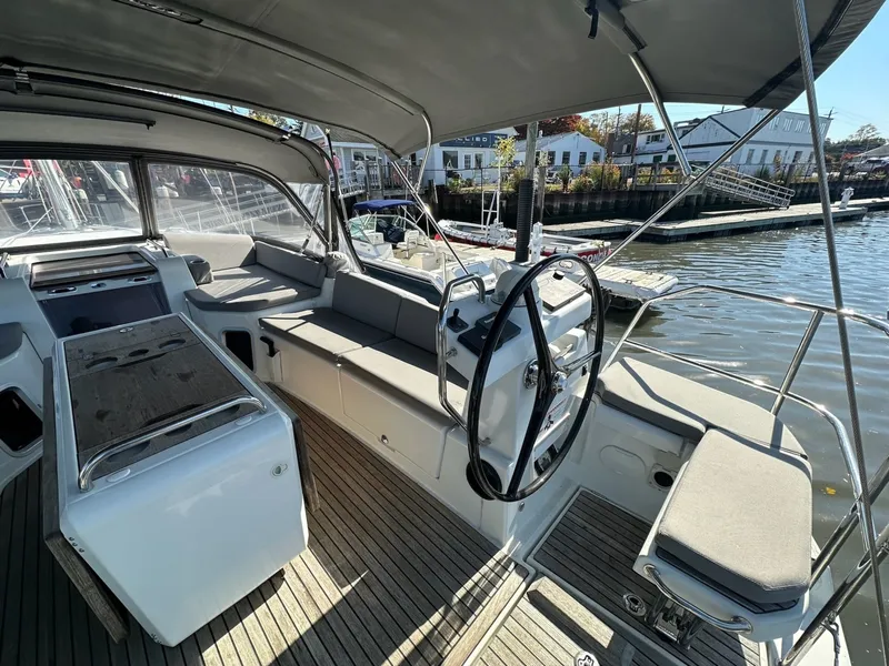 Slide: The Image of Jeanneau 51 2018 - 6520244
