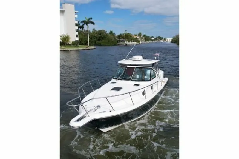 Slide: The Image of Pursuit OS 335 Offshore 2008 - 6520476