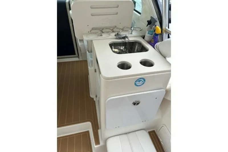 Slide: The Image of Pursuit OS 335 Offshore 2008 - 6520446