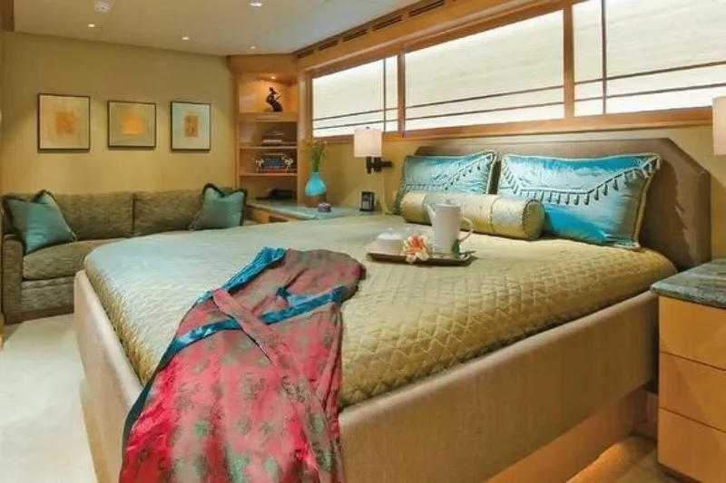 Slide: The Image of Sterling Yachts 155 Motor Yacht 1985 - 6520888