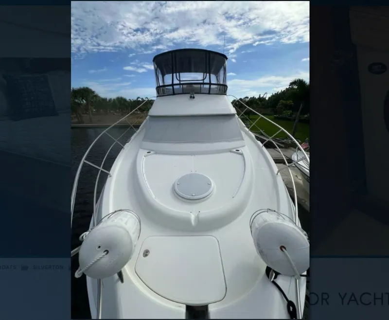 Slide: The Image of Silverton Motoryacht 2002 - 6522954