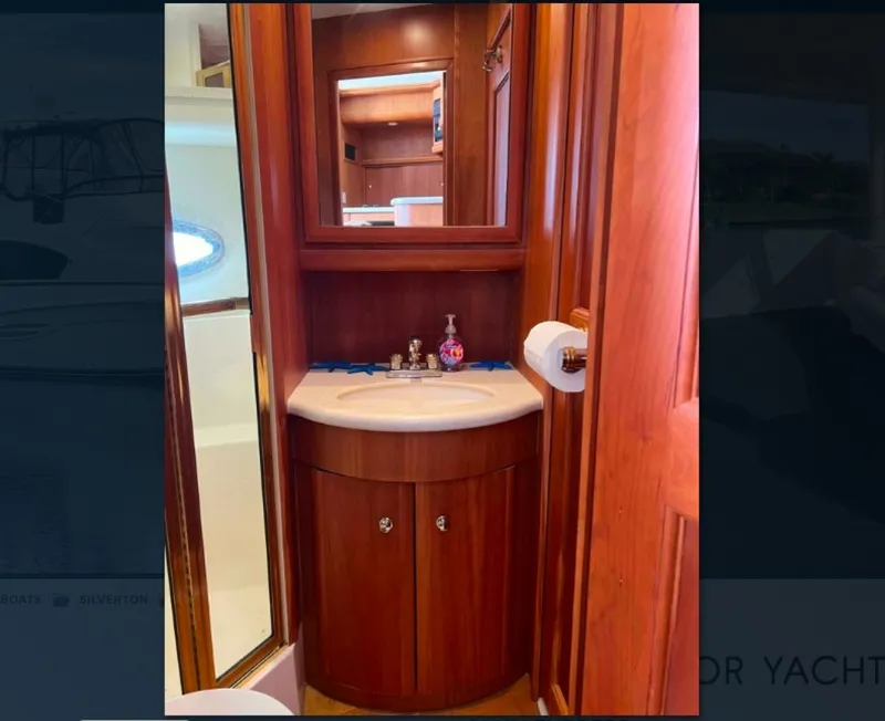 Slide: The Image of Silverton Motoryacht 2002 - 6522958