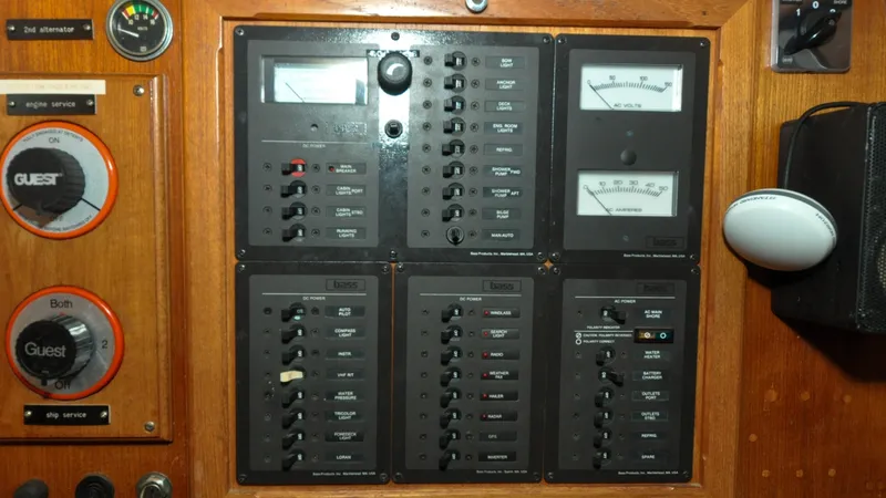 Slide: The Image of 1984 Bristol 41.1 - Petrel 1984 Bristol 41.1 - Petrel - 6523112