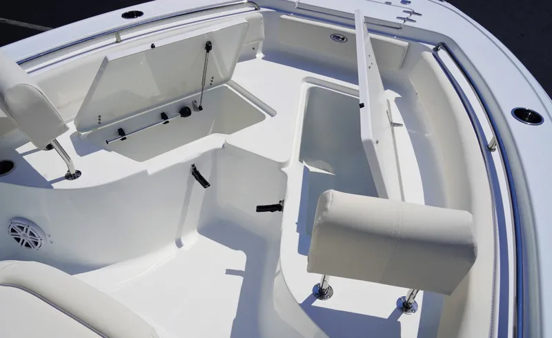 Slide: The Image of Sea Hunt Ultra 229 2026 - 6535445