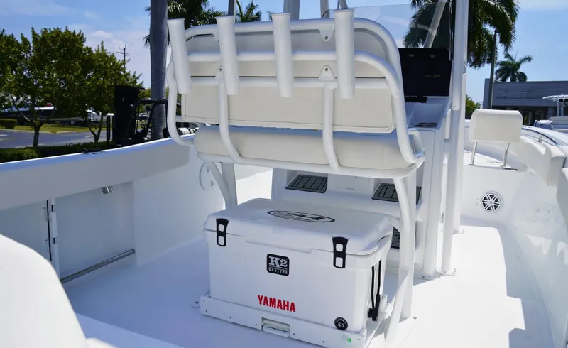 Slide: The Image of Sea Hunt Ultra 229 2026 - 6535427