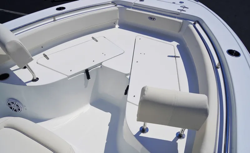 Slide: The Image of Sea Hunt Ultra 229 2026 - 6535443