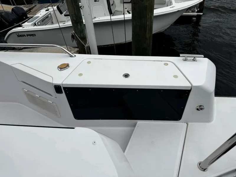 Slide: The Image of Axopar 37 XC Cross Cabin 2024 - 6535644