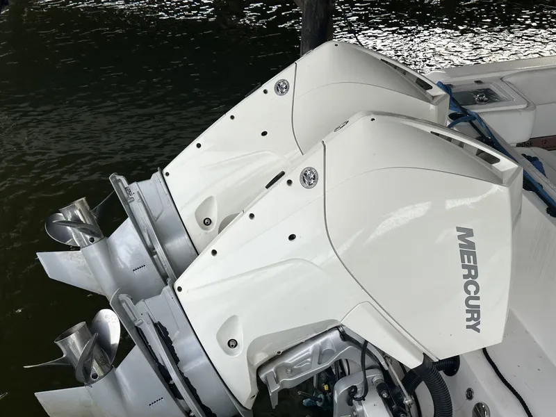 Slide: The Image of Belzona 27 Center Console 2020 - 6535980