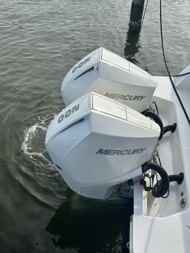 Slide: The Image of Belzona 27 Center Console 2020 - 6535973