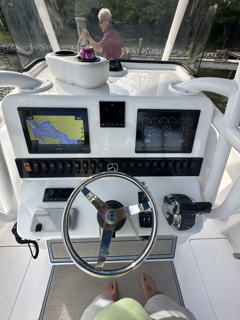 Slide: The Image of Belzona 27 Center Console 2020 - 6535974