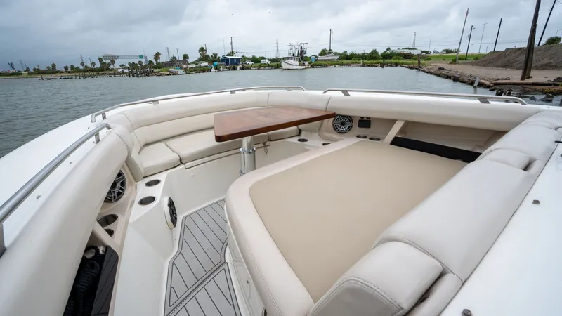 Slide: The Image of Boston Whaler 350 Realm 2019 - 6546667