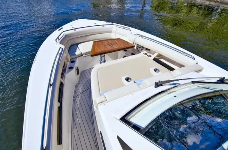 Slide: The Image of Boston Whaler 350 Realm 2019 - 6546646