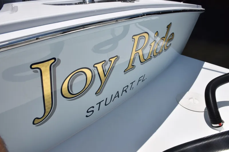 Slide: The Image of JOY RIDE And Top Of Armstrong Transom Bracket - 6551370