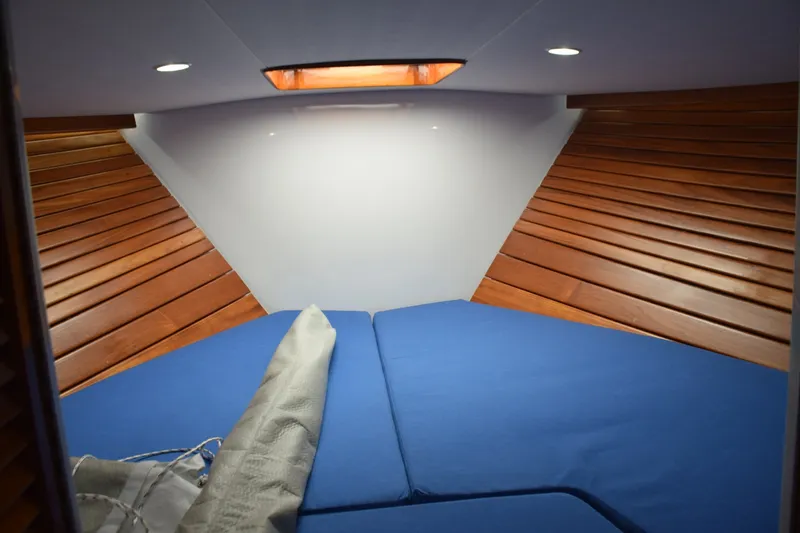 Slide: The Image of Berth Area With Filler Cockpit Shade In Storage Bag - 6551139
