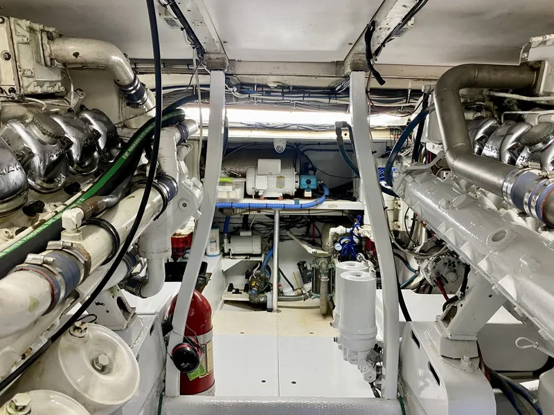 Slide: The Image of Huckins 60 1986 - 6536232