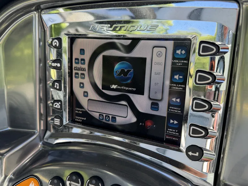 Slide: The Image of Correct Craft Ski Nautique 200 OB 2011 - 6536621