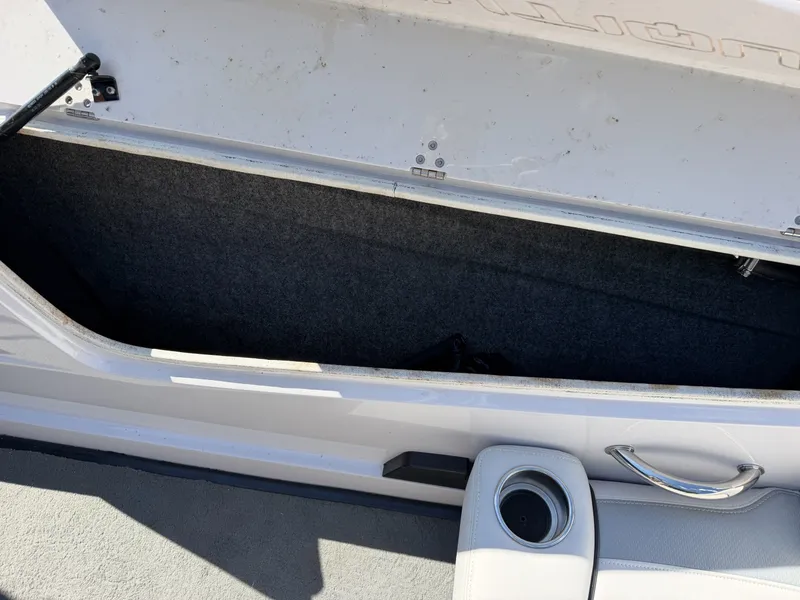Slide: The Image of Correct Craft Ski Nautique 200 OB 2011 - 6536647