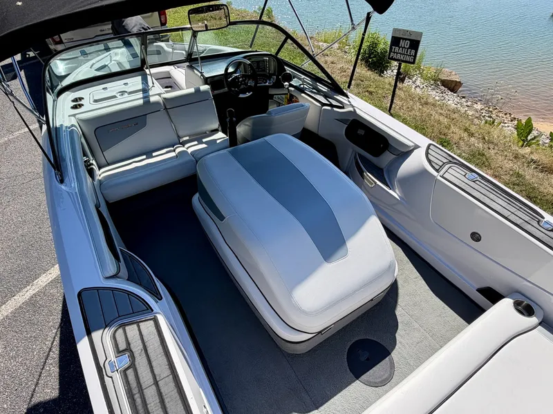 Slide: The Image of Correct Craft Ski Nautique 200 OB 2011 - 6536610