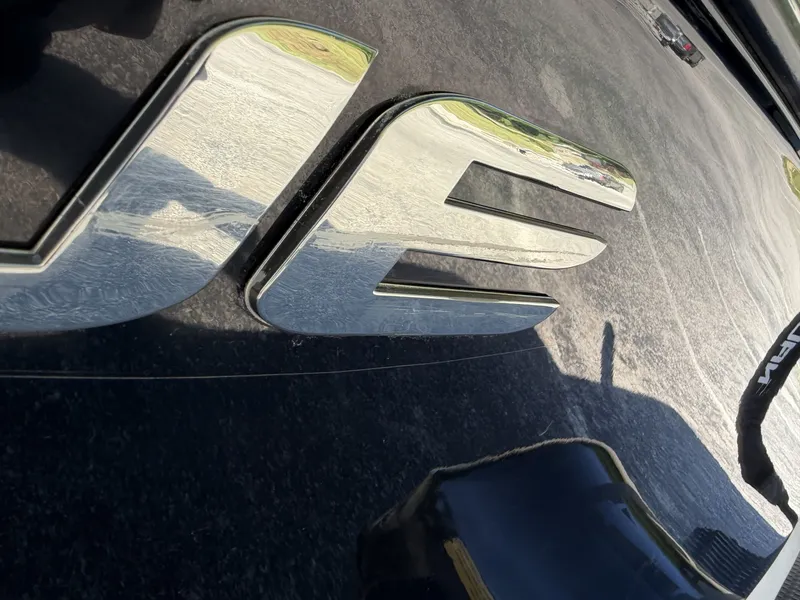 Slide: The Image of Correct Craft Ski Nautique 200 OB 2011 - 6536695