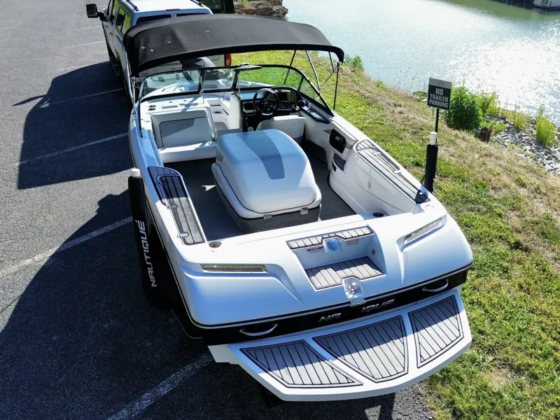 Slide: The Image of Correct Craft Ski Nautique 200 OB 2011 - 6536583