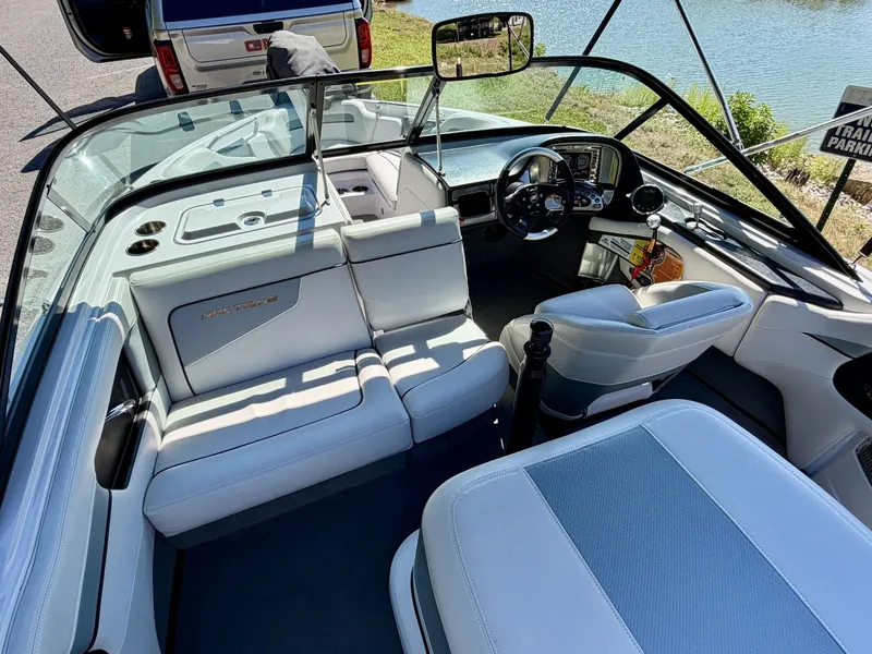 Slide: The Image of Correct Craft Ski Nautique 200 OB 2011 - 6536611