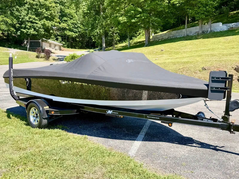 Slide: The Image of Correct Craft Ski Nautique 200 OB 2011 - 6536738