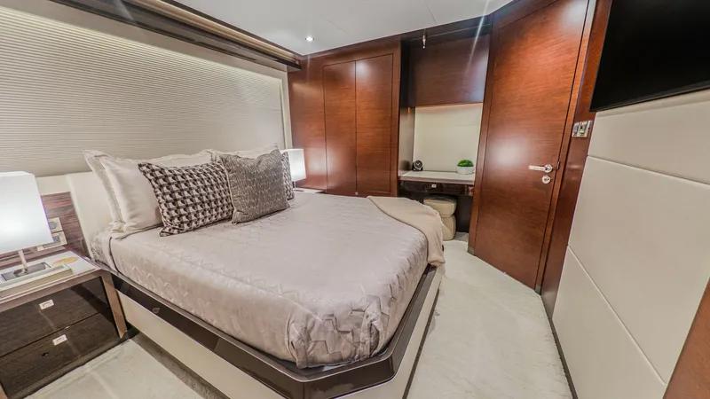 Slide: The Image of Galati-LONESTAR-Staterooms19 - 6536834