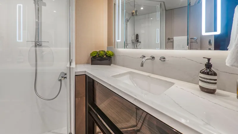 Slide: The Image of Galati-LONESTAR-Staterooms10 - 6536825