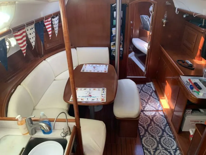 Slide: The Image of 2004 Beneteau Oceanis 393 - 6548904