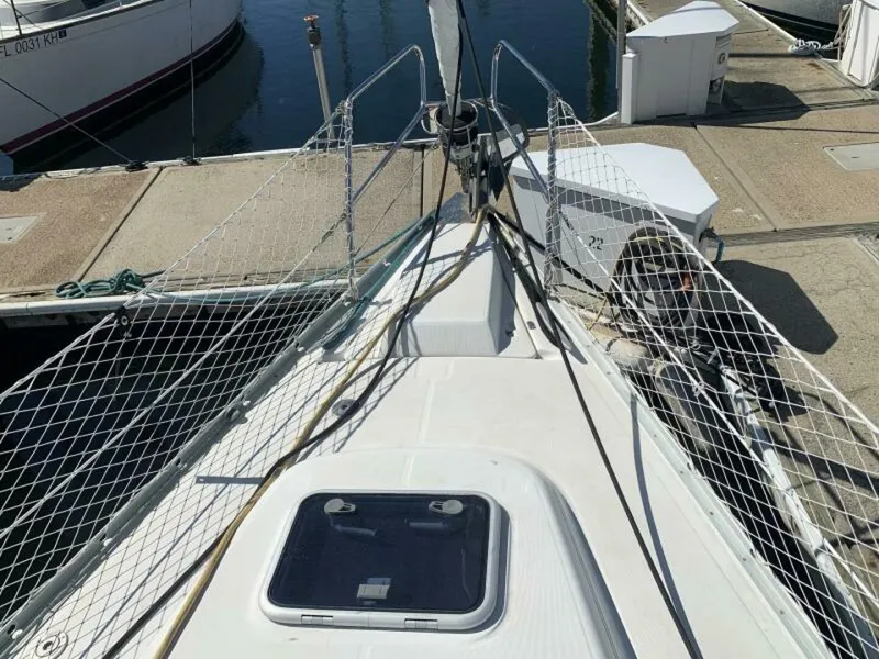 Slide: The Image of 2004 Beneteau Oceanis 393 - 6548808