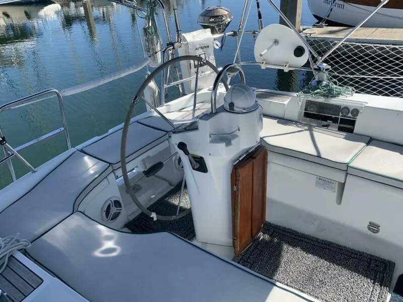 Slide: The Image of 2004 Beneteau Oceanis 393 - 6548902