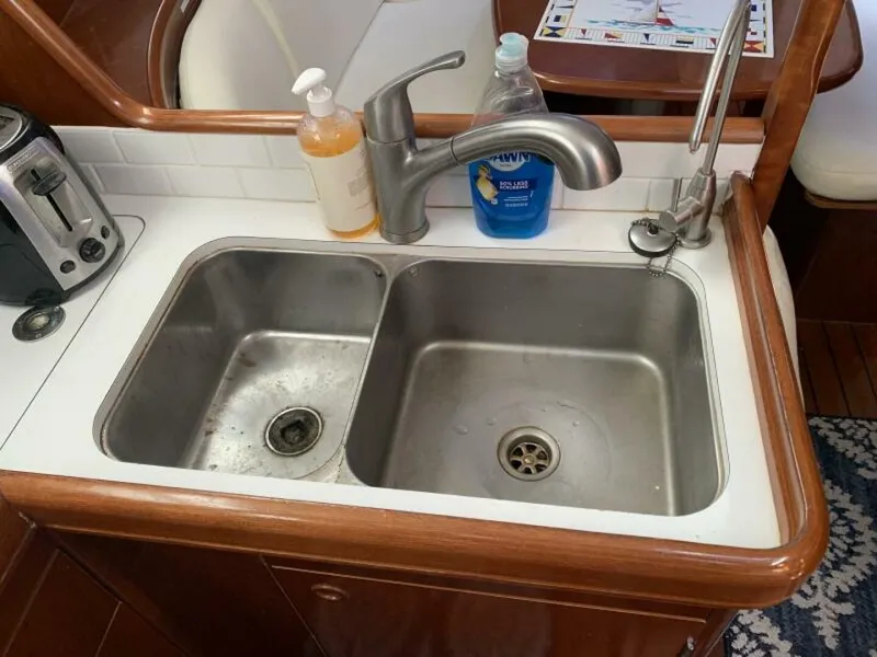 Slide: The Image of 2004 Beneteau Oceanis 393 - 6548906