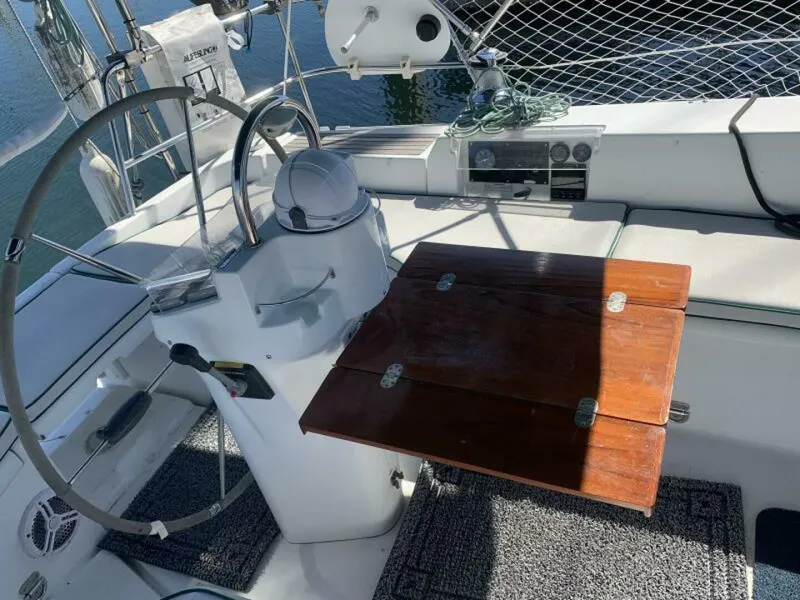 Slide: The Image of 2004 Beneteau Oceanis 393 - 6548901