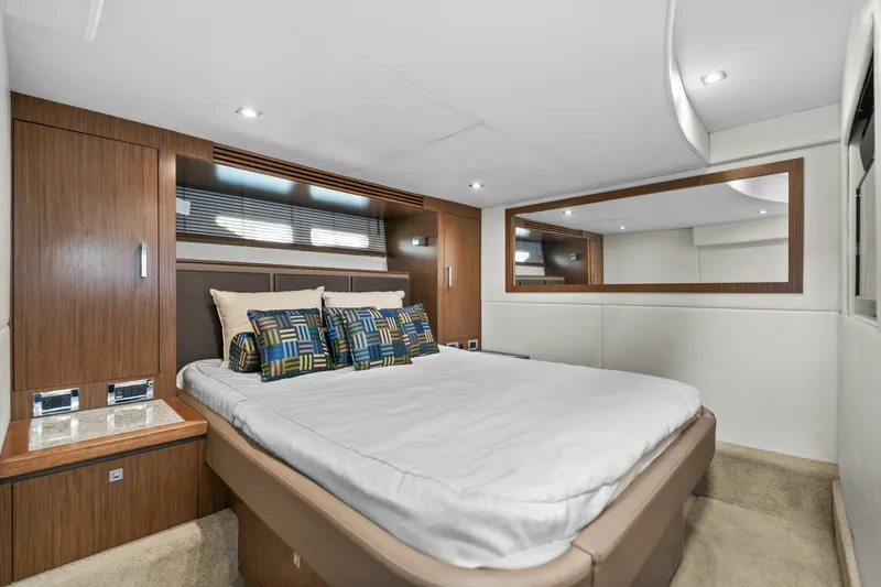 Slide: The Image of Sea Ray SUNDANCER 510 2017 - 6550787