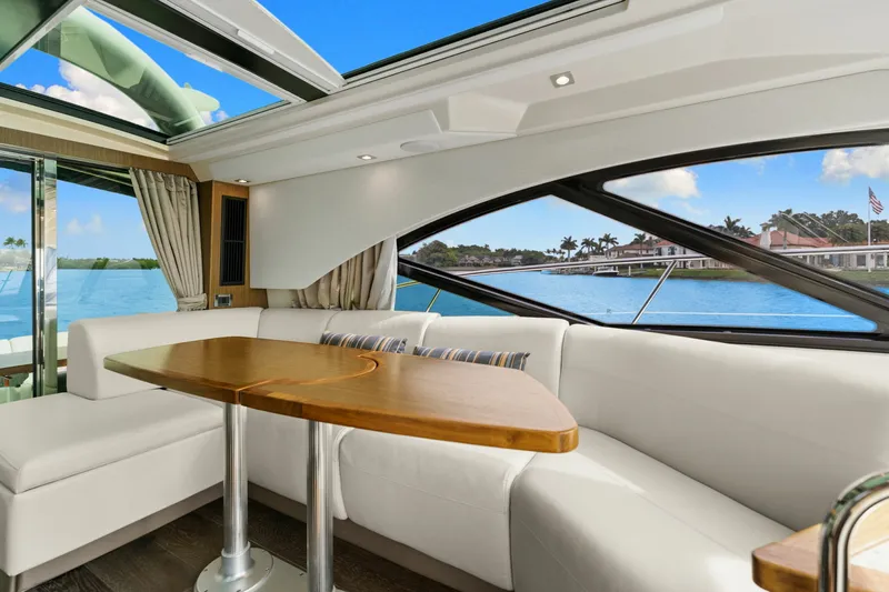Slide: The Image of Sea Ray SUNDANCER 510 2017 - 6550772