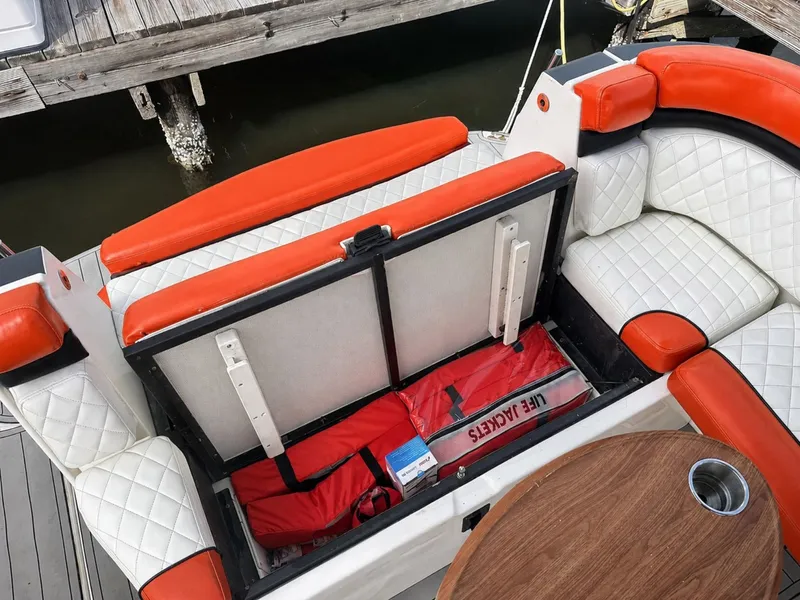 Slide: The Image of Rinker 310 Express Cruiser 2012 - 6550911