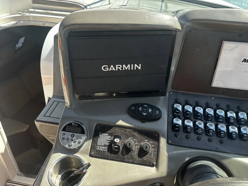 Slide: The Image of Rinker 310 Express Cruiser 2012 - 6550918
