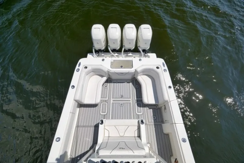 Slide: The Image of SeaVee 39 2016 - 6551076