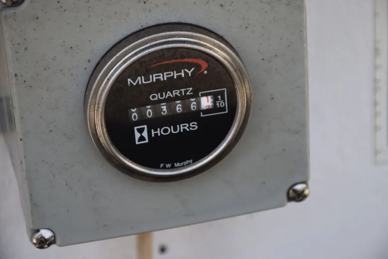 Slide: The Image of Starboard Hour Meter Was Replaced - 6551443