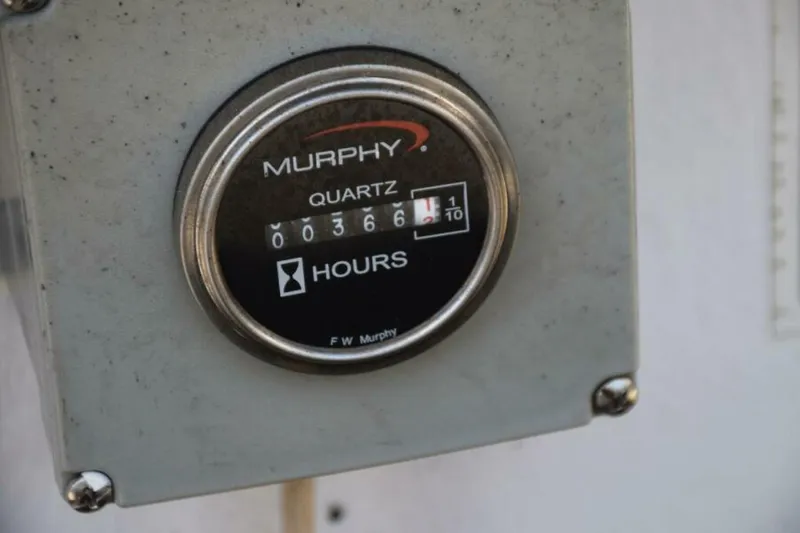 Slide: The Image of Starboard Hour Meter Was Replaced - 7384115