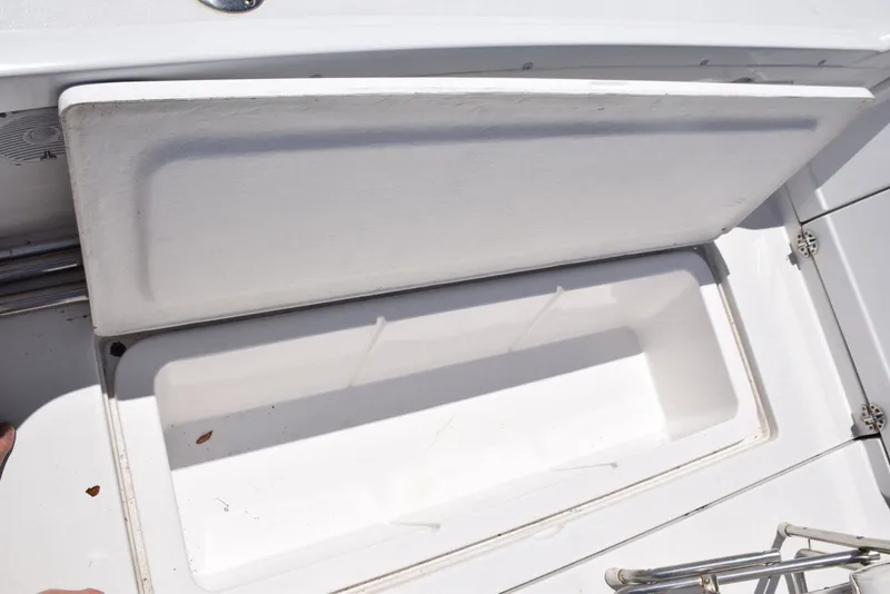 Slide: The Image of Port Side Underdeck Box - 6551430