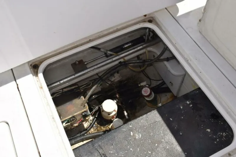 Slide: The Image of Aft Lazarette, Rear Side Of Fuel Tank - 7384120