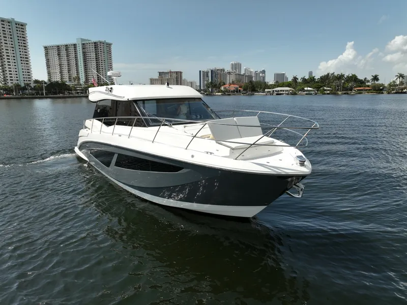 Slide: The Image of Regal 42 XO 2022 - 6551300