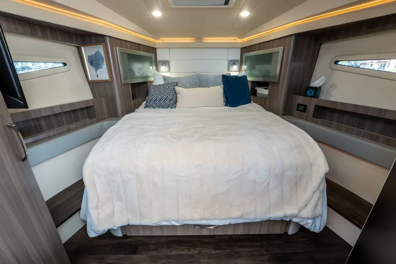 Slide: The Image of Regal 42 XO 2022 - 6551350