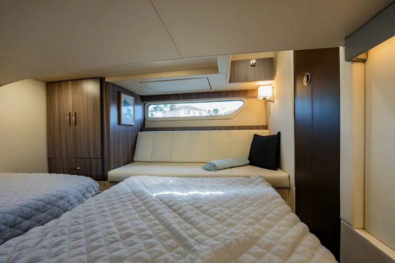Slide: The Image of Regal 42 XO 2022 - 6551363