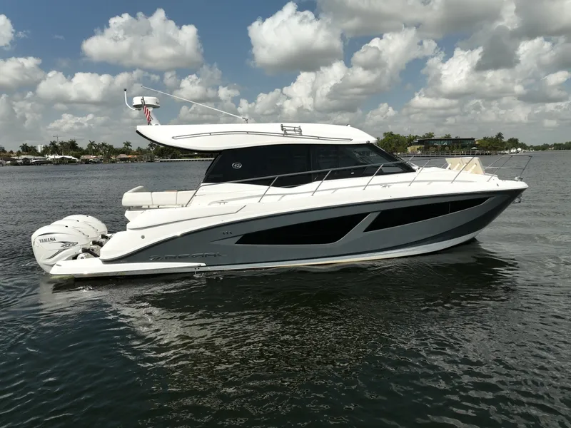 The Image of Regal 42 XO 2022 - undefined