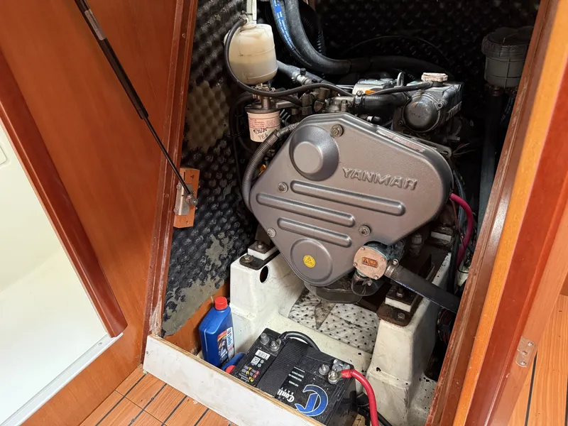 Slide: The Image of Beneteau 373 - 6552059