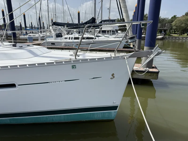 Slide: The Image of Beneteau 373 - 6551964