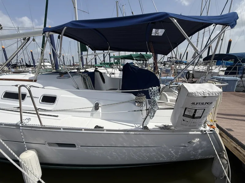 Slide: The Image of Beneteau 373 - 6551989